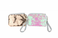 Купить lukky косметичка с пайетками на двух сторонах, 2 цвета(золотистый,белый), с ремешком в интернет-магазине Мир детства. Доставка по всей России. Звоните и заказывайте: 8 (4942) 54-44-01 Lukky Косметичка с пайетками на двух сторонах, 2 цвета(золотистый,белый), с ремешком купить в Интернет-магазине Мир детства Кострома