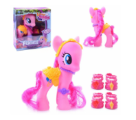 Купить игравой набор "моя лошадка", в комплекте 13 предметов в интернет-магазине Мир детства. Доставка по всей России. Звоните и заказывайте: 8 (4942) 54-44-01 Игравой набор "Моя лошадка", в комплекте 13 предметов купить в Интернет-магазине Мир детства Кострома